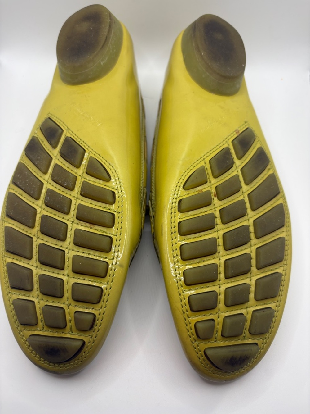 Salvatore Ferragamo Yellow Green Patent Leather Bow Tie Driving Loafers Size 8 - Picture 5 of 12